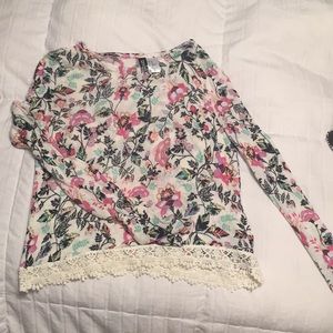 Light long sleeve shirt